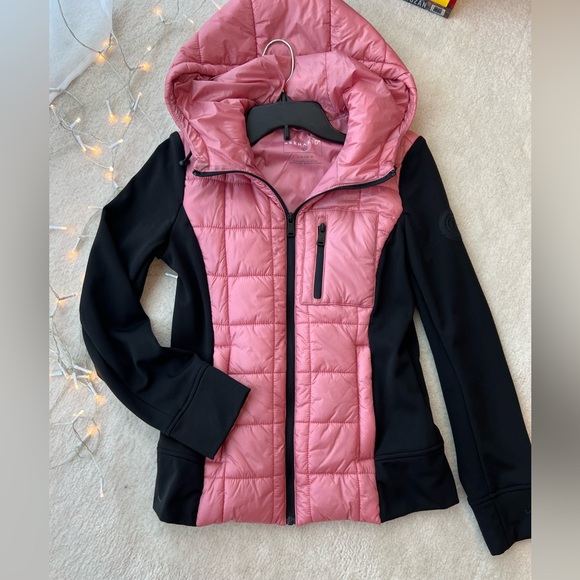 BNWOT Bernardo Pink and Black Colorblock EcoPlume Hooded Sport Jacket - Picture 3 of 11